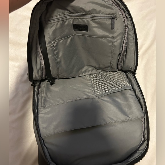 Away daypack backpack in gray asphalt - Picture 11 of 11